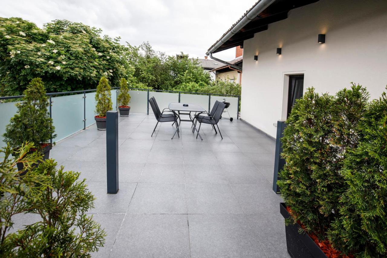 Apartments Vila Apolonia Lublaň Exteriér fotografie